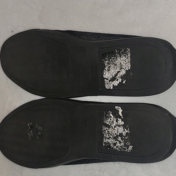 KENNETH COLE SHOES *USED* - Picture 5 of 5